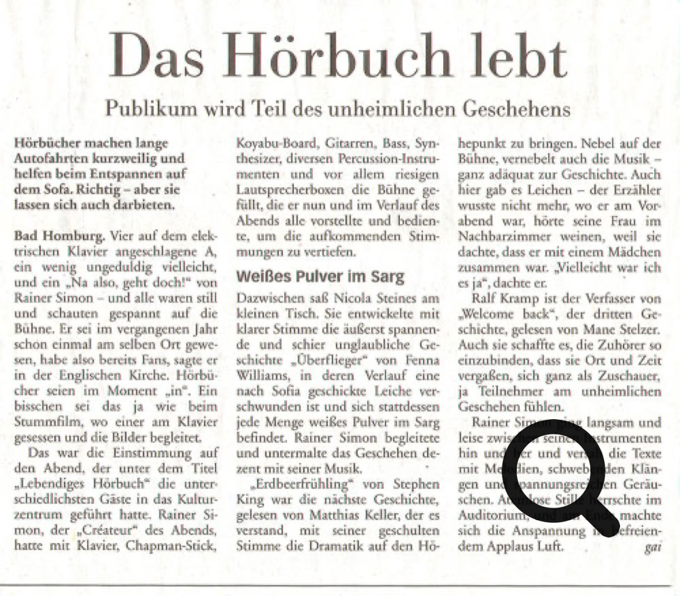 Zeitungsausschnitt von einer Live Performance des Lebendigen Hörbuchs